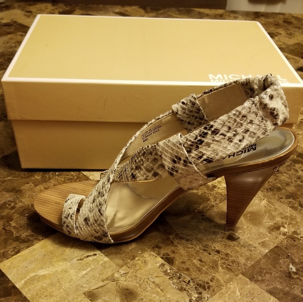 MICHAEL KORS SNAKE SKIN PRINT HEELS!